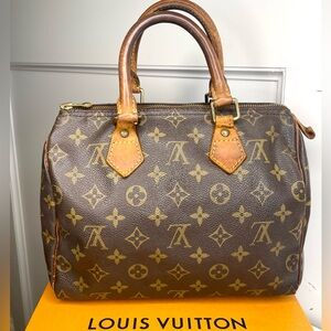 LOUIS VUITTON SPEEDY 25 HAND BAG